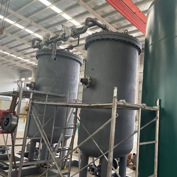 مولد نيتروجين صغير التدفق بنسبة 99.99% بقدرة 0.5 كيلو واط لقطع الليزر