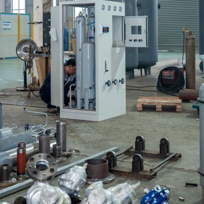 عازل الفولاذ المقاوم للصدأ على الانترنت مراقبة النقاء النيتروجين والهيدروجين خلاط غاز 10Nm3 / ساعة القدرة